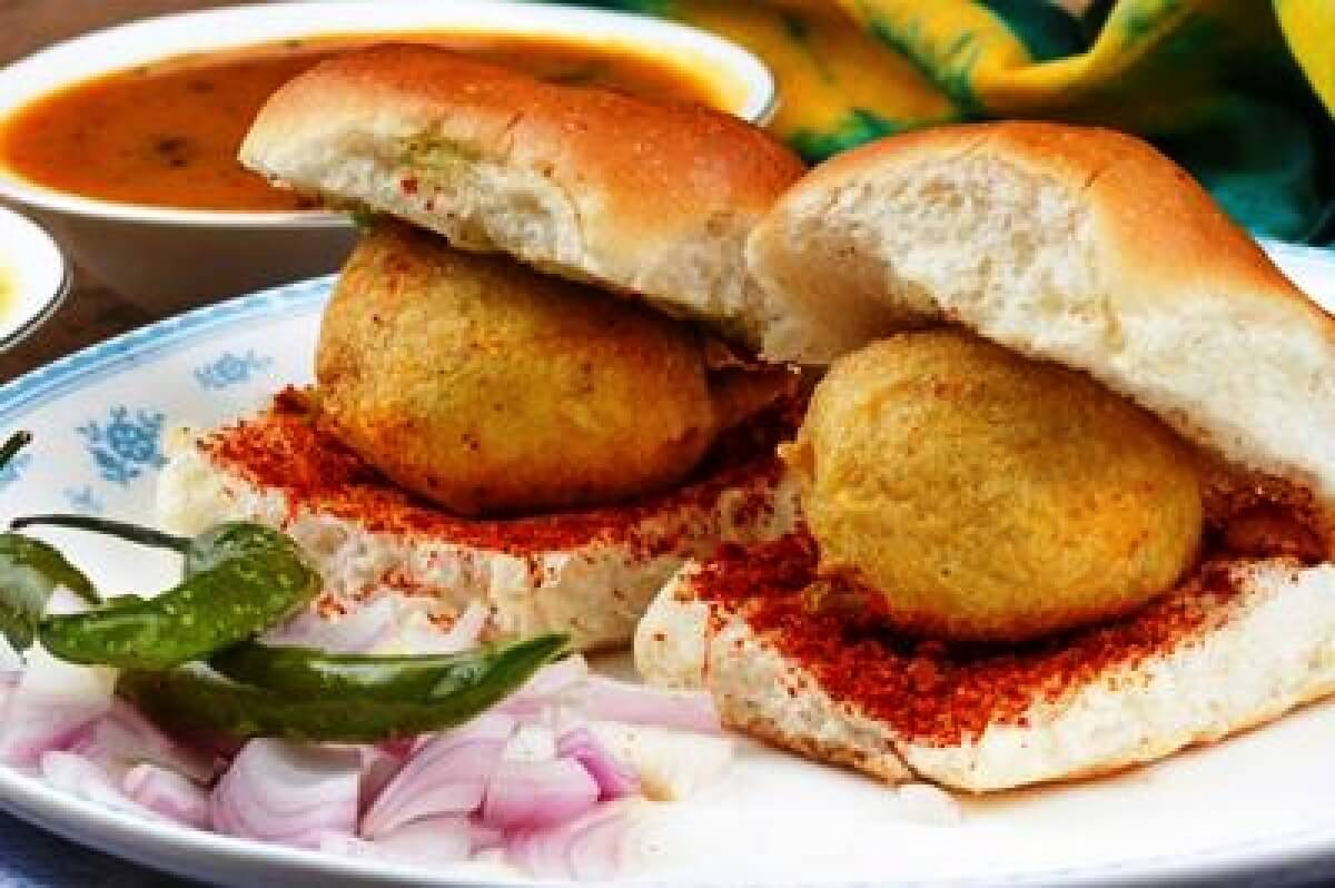 Top 20 famous Food of Mumbai - #TravelWorld